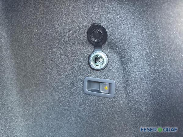 Volkswagen Golf Variant 2.0 TDI DSG R-Line NAV AHK HUD 18