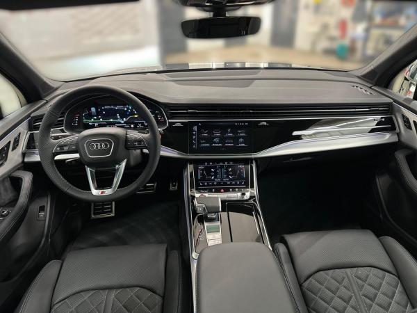 Audi SQ7 SUV TFSI LASERlicht*HuD*Pano*AHK*StHz*7Sitze