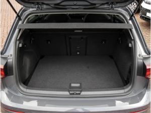 Volkswagen Golf VIII 2.0 TDI Style DSG ACC AHK LED RÜCKKAMERA NAVI DAB