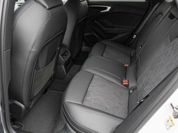 Audi A5 Avant e-hybrid 270kw edition one quattro AHK S-Interieur 19"