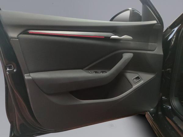 Skoda Superb Combi Sportline 2.0 TDI DSG 4x4 AHK ACC