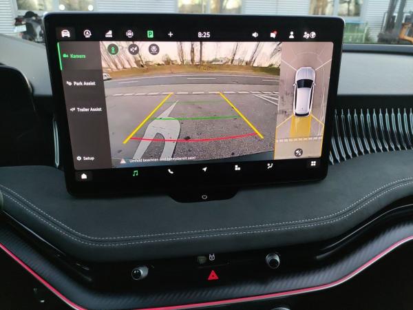 Skoda Superb Combi Sportline 2.0 TDI DSG 4x4 AHK ACC