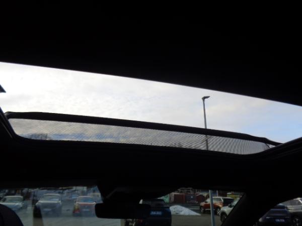 Peugeot 5008 Hybrid 145 e-DSC6 GT Schiebedach, 360°Kamera, M+S