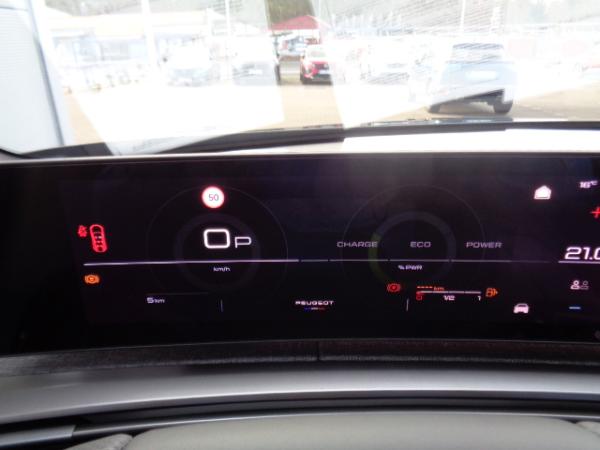 Peugeot 5008 Hybrid 145 e-DSC6 GT Schiebedach, 360°Kamera, M+S