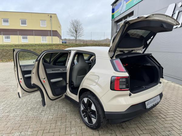 Volvo EX30 Single Motor RWD Plus