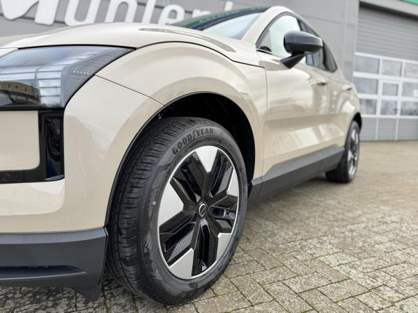 Volvo EX30 Single Motor RWD Plus