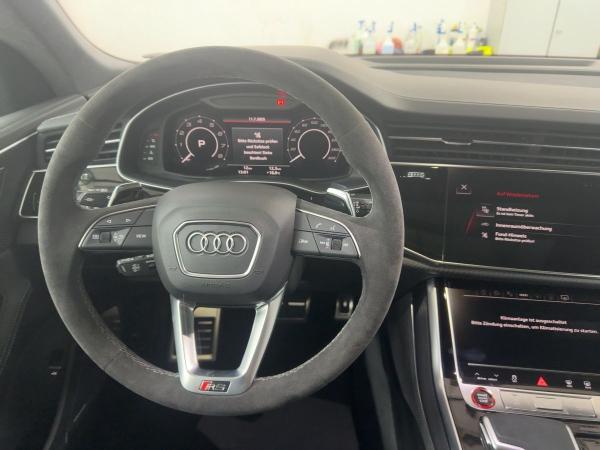 Audi RS Q8 SUV performance tiptr. AKTIONSPREIS