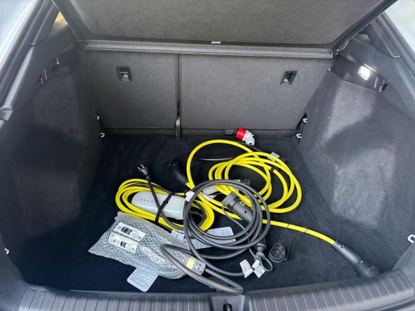 Audi Q4 e-tron Sportback 45 *WINTERRÄDER* 2x S line 360° HUD ACC