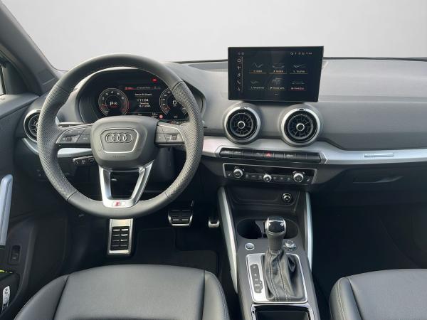 Audi Q2 S line 35 TFSI / S tronic