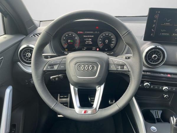 Audi Q2 S line 35 TFSI / S tronic