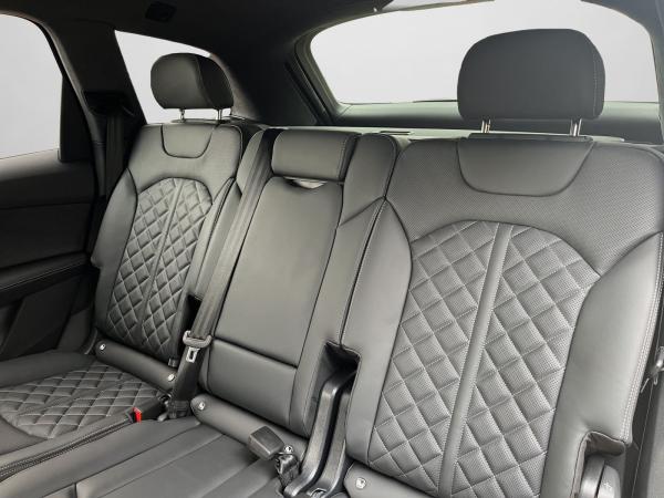Audi Q7 S line business TDI quattro tiptronic