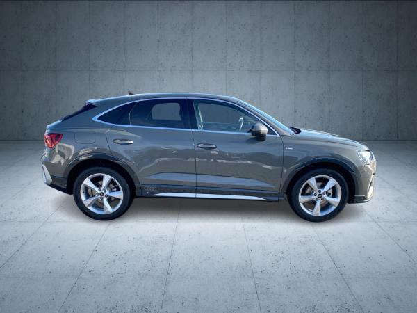 Audi Q3 Sportback S line 35 TFSI S tr. LED 19 AHK ACC