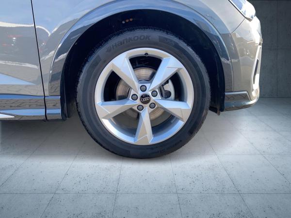 Audi Q3 Sportback S line 35 TFSI S tr. LED 19 AHK ACC