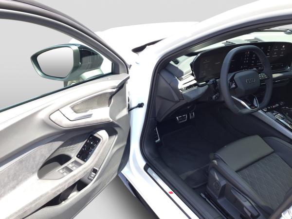 Audi A5 Avant TFSI quattro S-Line Tech pro Pano Matrix HUD