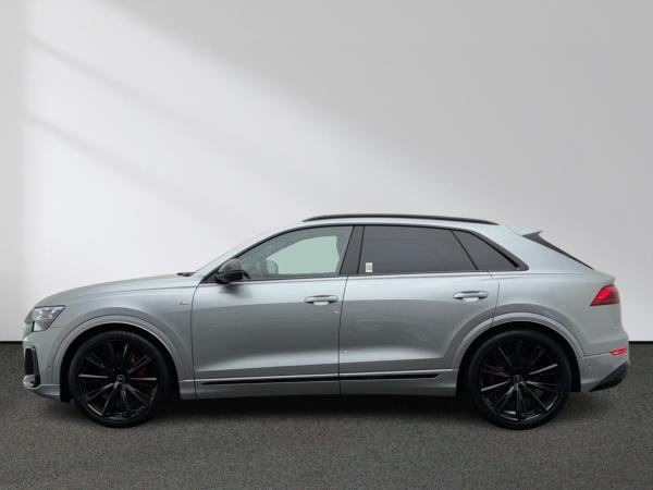 Audi Q8 TDI quattro Allradlenkung Matrix Panorama
