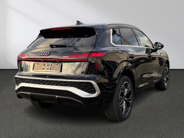 Audi Q3 e-hybrid Tech plus Paket Navi Sitzh. LED