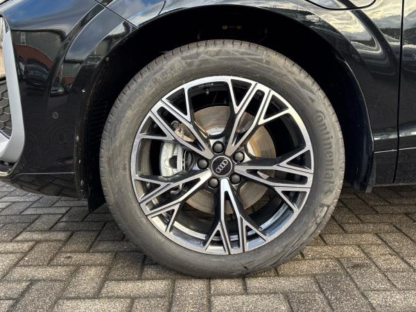 Audi Q3 e-hybrid Tech plus Paket Navi Sitzh. LED