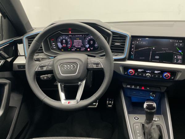 Audi A1 Sportback S line 40 TFSI Optik-Paket Navi LED