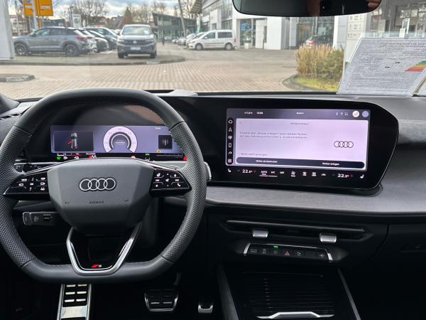 Audi Q3 Sportback e-hybrid MMI experience pro Matrix