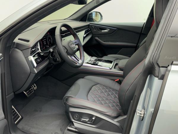 Audi Q8 TDI quattro Allradlenkung Matrix Panorama