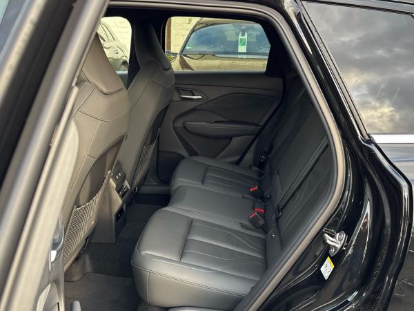 Audi Q3 e-hybrid Tech plus Paket Navi Sitzh. LED