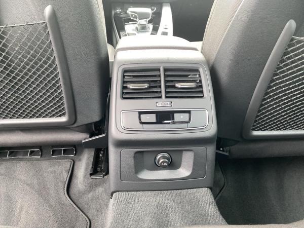 Audi A4 Limousine advanced 30 TDI S tr. LED Stdhz ACC