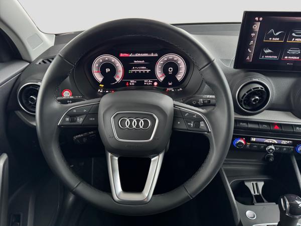 Audi Q2 advanced 35TFSI S-trc Virtual AHK Navi LED