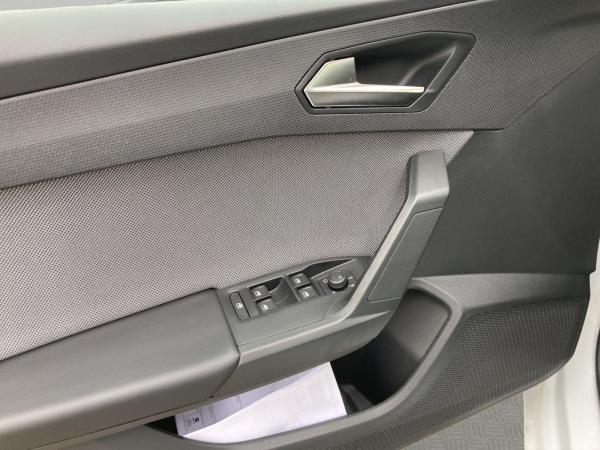 Seat Leon Sportstourer Road Edition 1.5 eTSI 110 kW (150 PS) 7-Gang-DSG - **Sofort verfügbar**