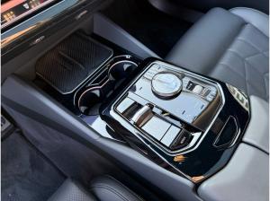 BMW i5 eDrive40 Touring M Sport //Komfortsitze Sitzbelüftung Stop&Go B&W