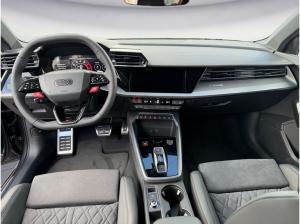 Audi RS3 Limousine 💥 Ikonischer Performance-Star | ✅ Nur mit Eroberung | Daytonagrau bei bhg Balingen 🚙