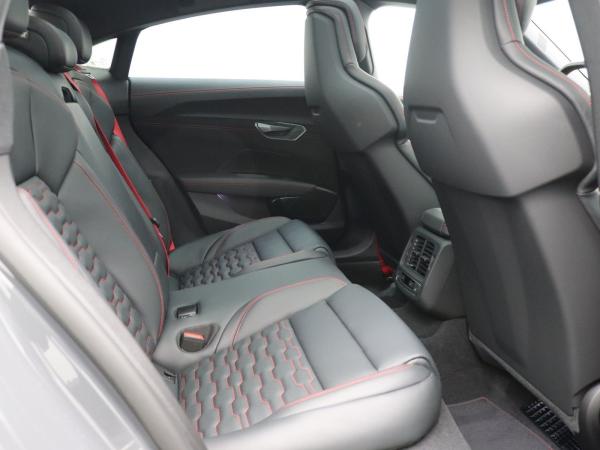 Audi RS e-tron GT quattro | Glasdach,Head-Up,B&O