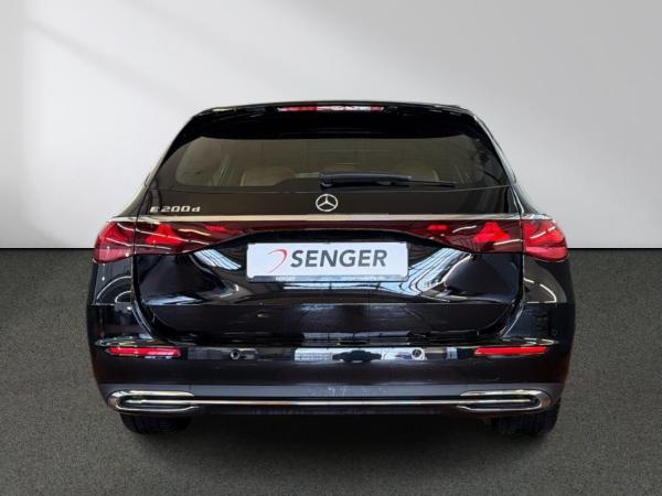 Mercedes-Benz E 200 d T Avantgarde Panorama Digital-Light AHK