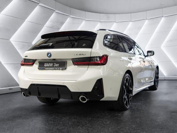 BMW 330 e xDrive Touring NEUJAHRAKTION