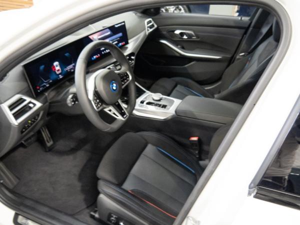 BMW 330 e xDrive Touring NEUJAHRAKTION