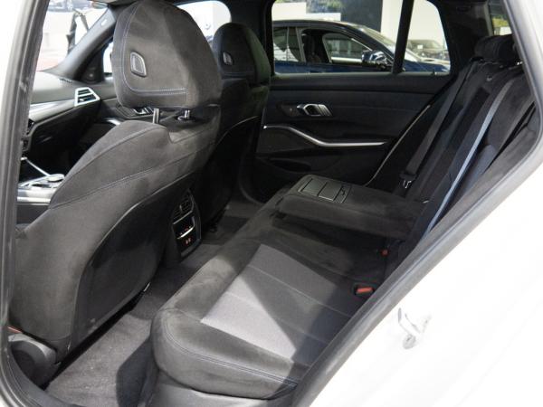 BMW 330 e xDrive Touring NEUJAHRAKTION