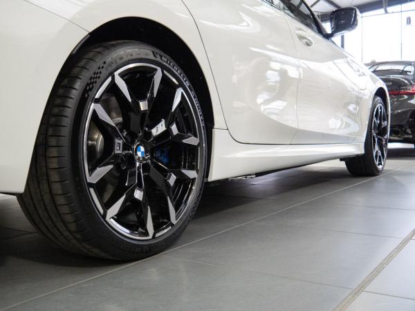 BMW 330 e xDrive Touring NEUJAHRAKTION