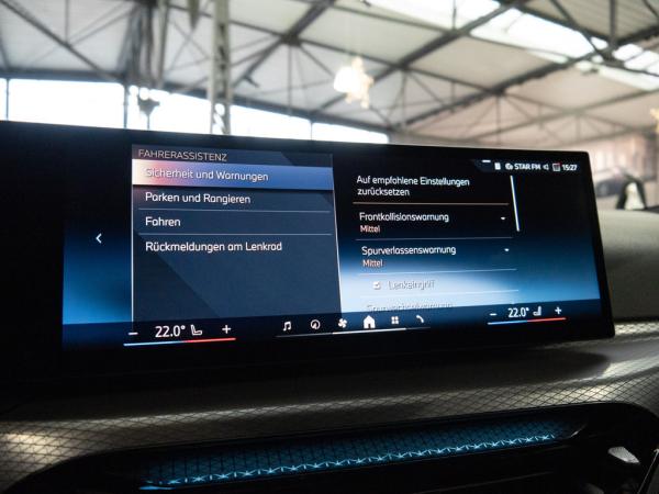 BMW 330 e xDrive Touring NEUJAHRAKTION