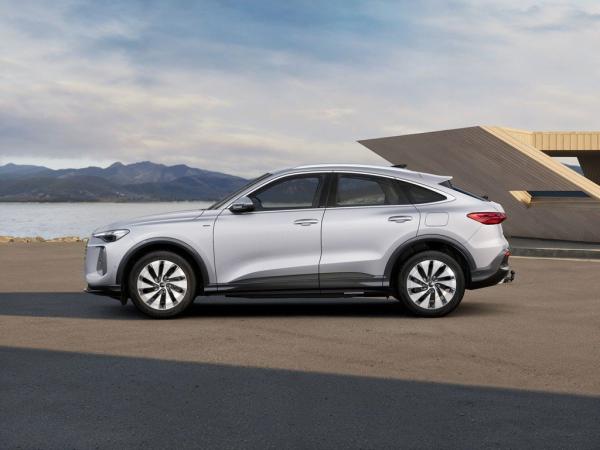 Audi Q5 Sportback e-hybrid quattro / Neues Modell!