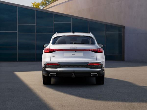 Audi Q5 Sportback e-hybrid quattro / Neues Modell!