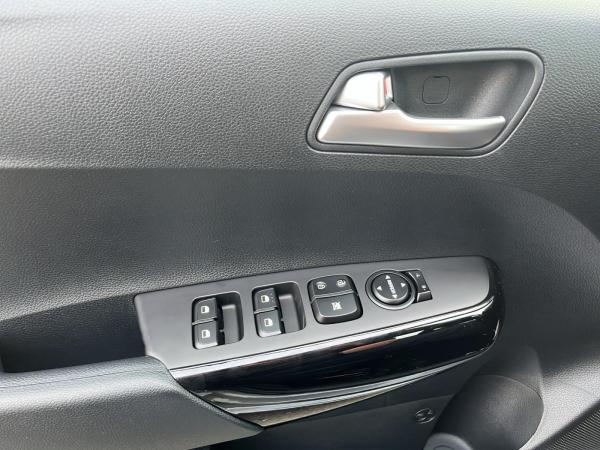 Kia Picanto Vision KLIMA NAVI ALU BLUETOOTH USB SITZHEIZUNG DAB RÜCKFAHRKAMERA LANE ASSIST LENKRADHEIZUNG