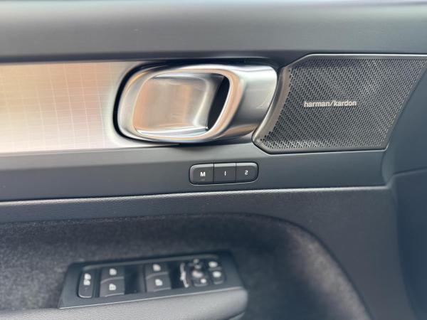 Volvo XC40 B4 Plus Black Edition