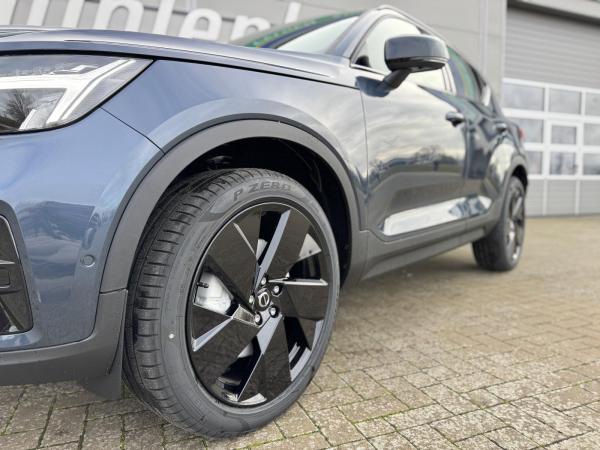 Volvo XC40 B4 Plus Black Edition