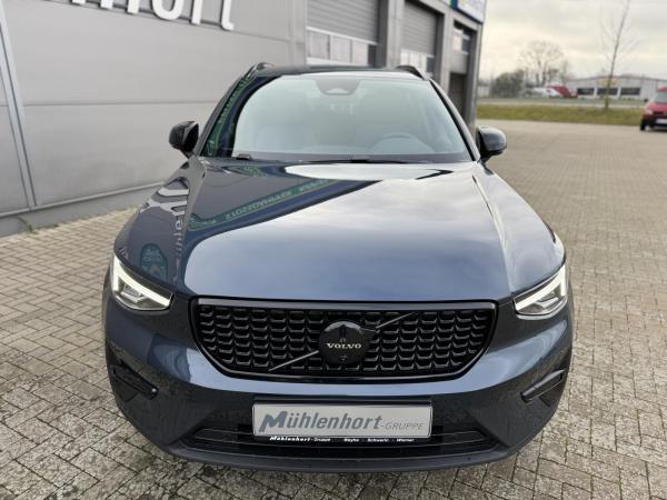 Volvo XC40 B4 Plus Black Edition