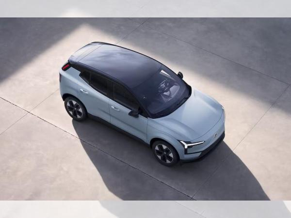 Volvo EX30 Plus Single Motor Extended Range RWD einst.