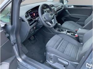 Volkswagen Touran Highline 1,5 TSI  150 PS DSG AHK STHZG PANO KEYLESS