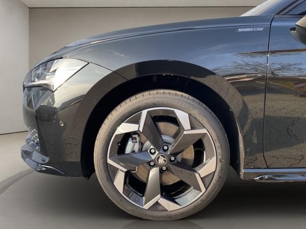 Skoda Superb Combi Sportline SOFORT VERFÜGBAR! Navi DCC PANO AHK eHeck