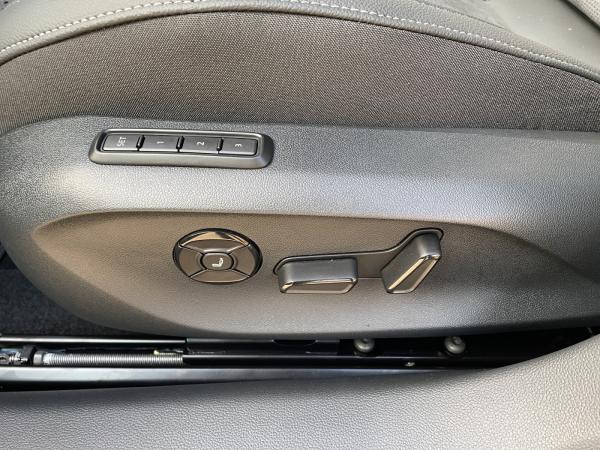 Skoda Superb Combi Sportline SOFORT VERFÜGBAR! Navi DCC PANO AHK eHeck