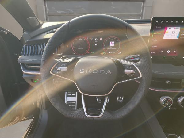 Skoda Superb Combi Sportline SOFORT VERFÜGBAR! Navi DCC PANO AHK eHeck