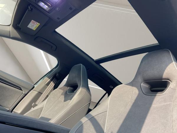 Skoda Superb Combi Sportline SOFORT VERFÜGBAR! Navi DCC PANO AHK eHeck