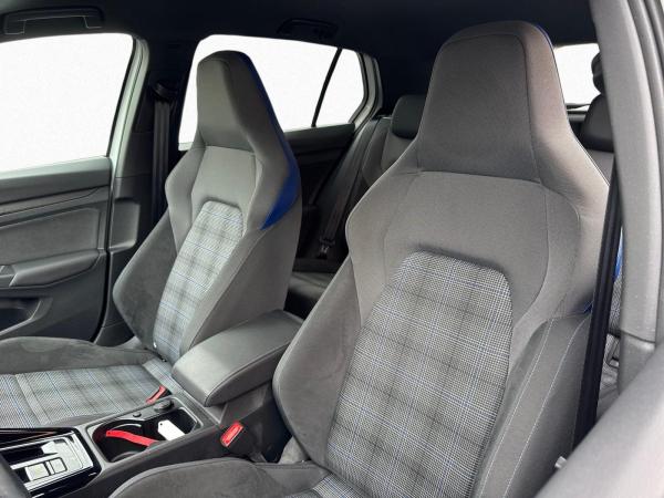 Volkswagen Golf VIII GTE 1.4 eHybrid AHK NAVI HEAD-UP